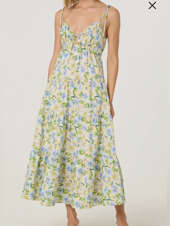 ASTR the Label Dresses & Skirts - ASTR the Label Cream Blue Floral Tie Strap Tiered Maxi Dress Small NWT